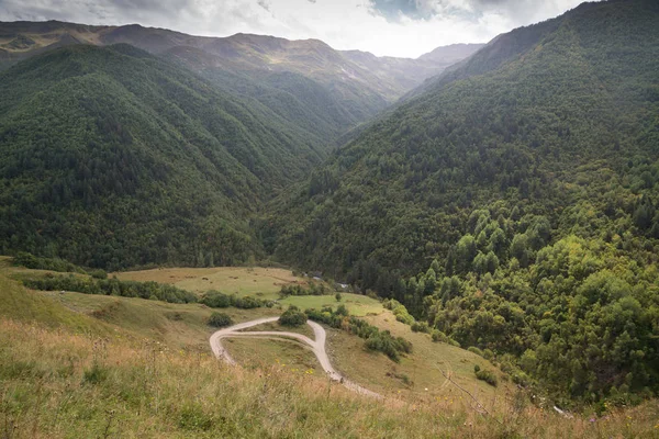 Hermosa Naturaleza Trekking Adishi Ushgili Svaneti Georgia —  Fotos de Stock