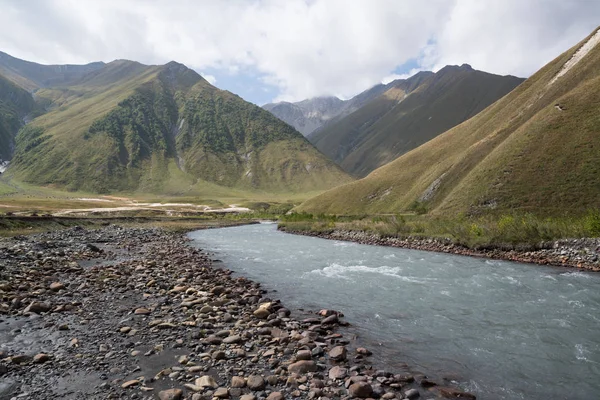 Strada Escursionistica Ushguli Ghiacciaio Shkhara Georgia — Foto Stock