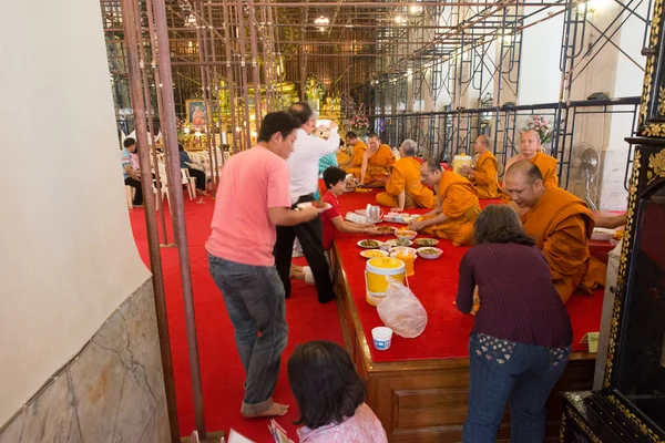 Thaiföld Circa Február 2016 Szerzetesek Buddhista Templomban Thaiföldön — Stock Fotó