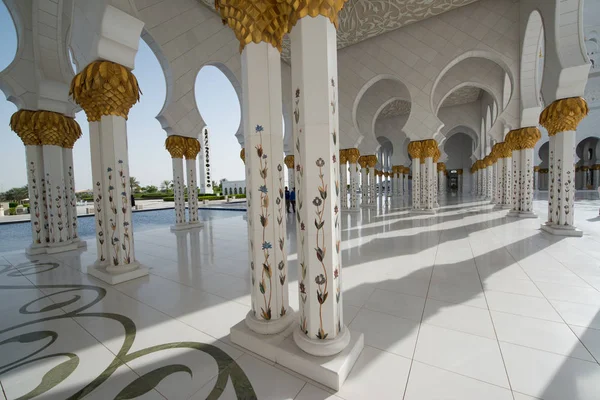 Abu Dhabi Emirados Arab Unidos Junho 2014 Grande Mesquita Xeque — Fotografia de Stock