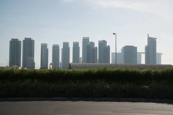 Fényes Tornyok Építése Abu Dhabi Uae — Stock Fotó