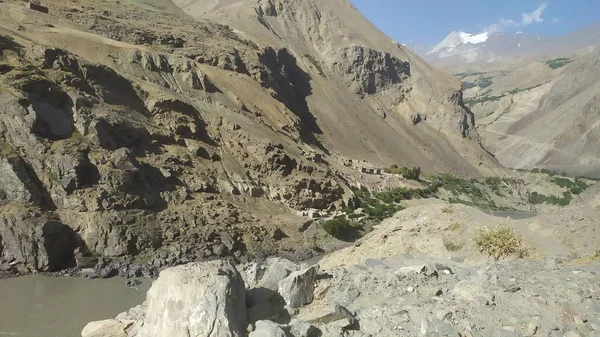 Θέα Στον Διάδρομο Wakhan Στο Αφγανιστάν Πίσω Από Τον Ποταμό — Φωτογραφία Αρχείου