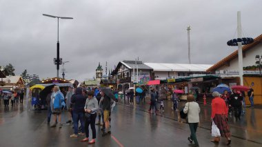Münih, Almanya, 23 Eylül 2019: Münih, Almanya'da yapılacak Oktoberfest 2019'da dünyanın dört bir yanından insanlar