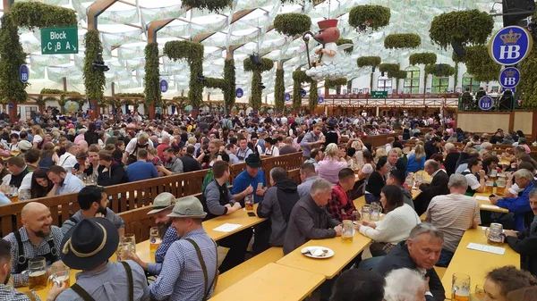 München Tyskland September 2019 Människor Från Hela Världen Oktoberfest 2019 — Stockfoto