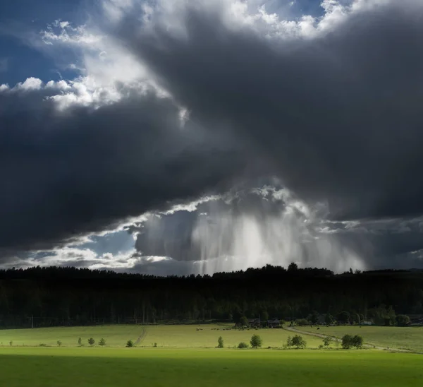 Dramatic Sky Raincloud Rural Landscape — Stock Photo, Image