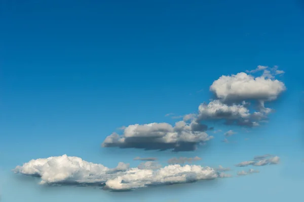 Nuages Blancs Avec Effet Sur Ciel Bleu — Photo