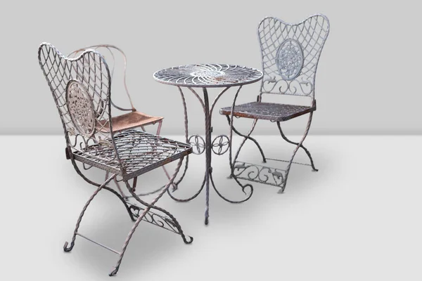 Zestaw Metalowych Mebli Ogrodowych Lub Kawiarniowych Stół Trzy Krzesła Niewielkim — Zdjęcie stockowe