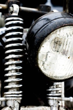 Renk atış bir vintage motosiklet ön amortisör ve açık ışıkları