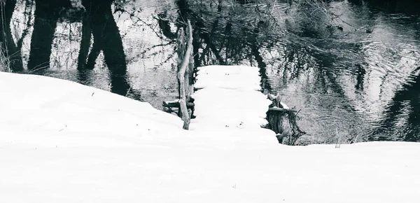 Télen Fából Magányos Bridge Folyó — Stock Fotó