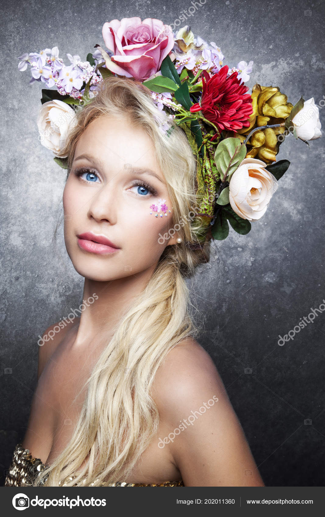 Portrait Girl Flower Crown Stock Photo by ©RadaRani 202011360