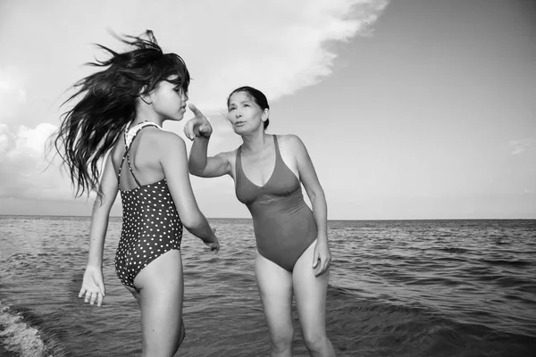 Gelukkig Familie Vakantie Aan Zee — Stockfoto