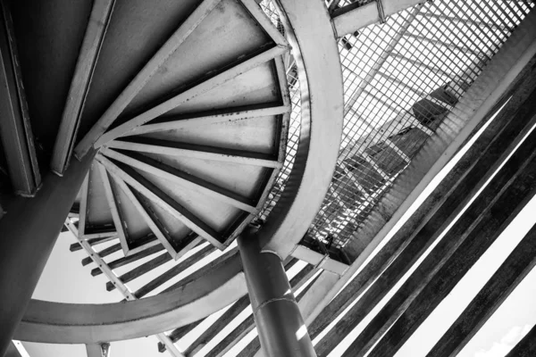 Металлическая Лестница Тенями — стоковое фото