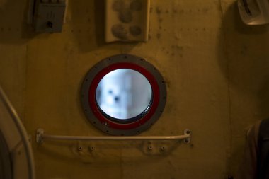 Kapının önünde bir nükleer reaktör