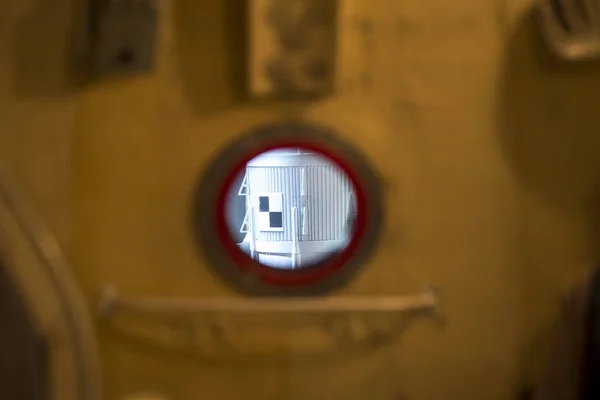 Puerta frente a un reactor nuclear —  Fotos de Stock