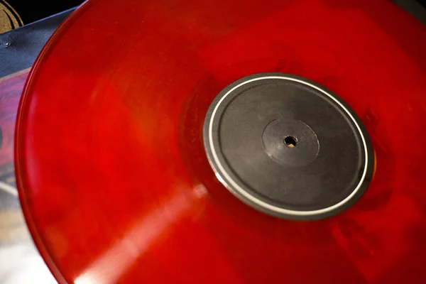 Velho Vinil Vermelho Costumava Ouvir Música — Fotografia de Stock