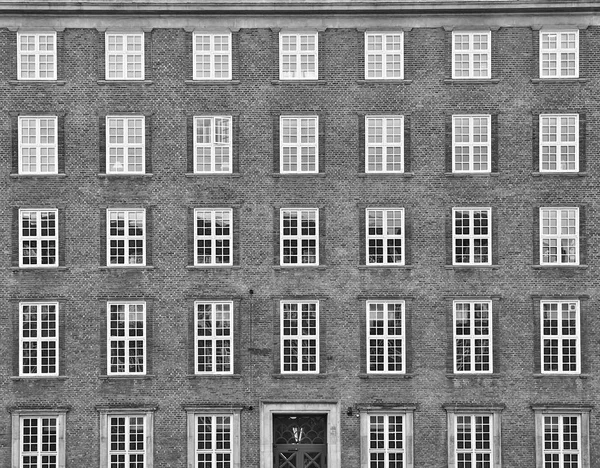 Copenaghen の街にある歴史的な建物の正面図 — ストック写真