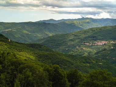 Ligurya 'nın iç kesimlerindeki Vellego ülkesi