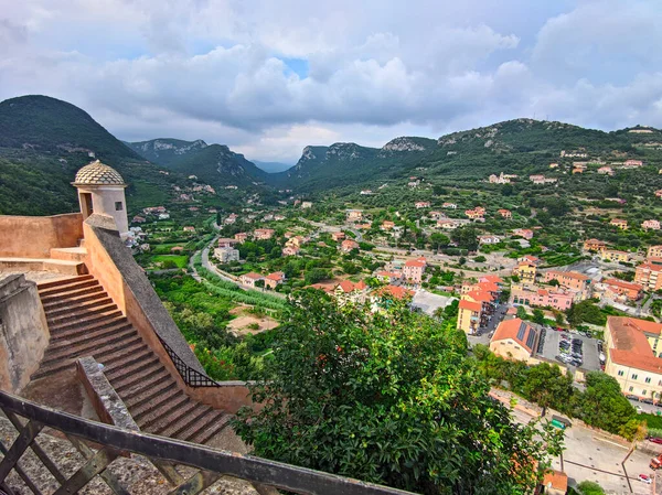 Liguria Finalborgo 'nun doğal manzarası