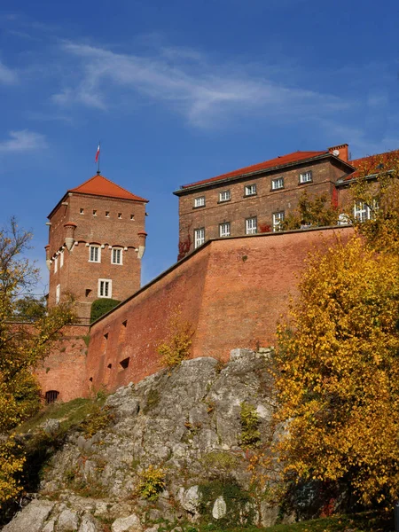 Wawel Királyok Kastélyának Tornyai Falai Krakkóban — Stock Fotó