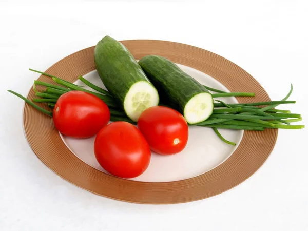 Red Tomatoes Green Cucumbers Onion Afor Wholesome Breakfast — Stock Photo, Image