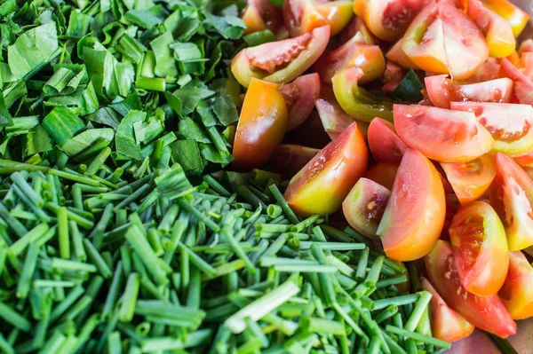Těsná hromádka řezaných a nakrájen zeleninových potravin — Stock fotografie