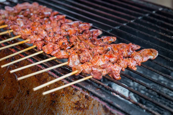 Yemek için ızgara tavuk ciğeri Closeup — Stok fotoğraf