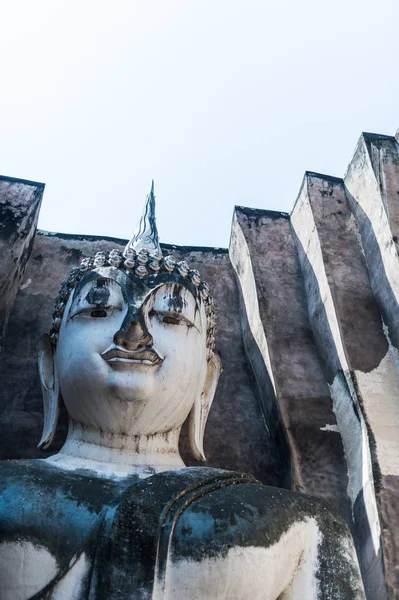 Closeup de escultura buda velho de wat si chum, Sukhothai hist — Fotografia de Stock