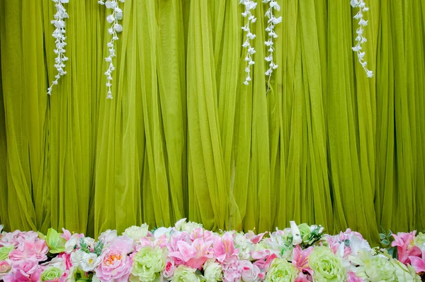 Fondo de hermosa tela con decoración de flores —  Fotos de Stock