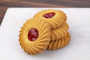 pişmiş reçel bisküvi seti izole 