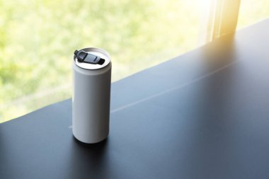 Beyaz olabilir, su, bira, bira, alkol, alkolsüz içecekler, kola, limonata, cola, enerji içeceği, suyu vb için ideal