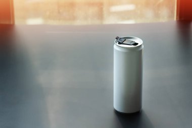 Beyaz olabilir, su, bira, bira, alkol, alkolsüz içecekler, kola, limonata, cola, enerji içeceği, suyu vb için ideal