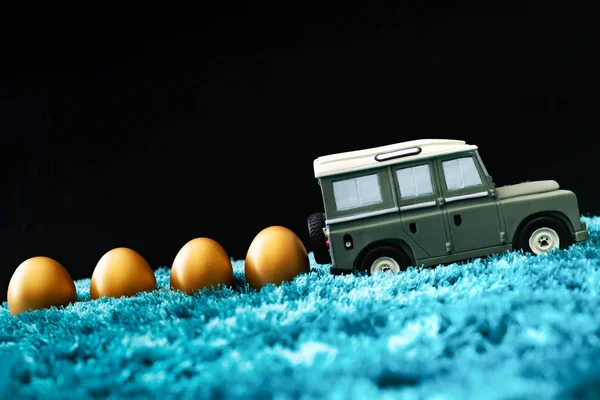 Пасхальне яйце, святкові прикраси на Великдень — стокове фото