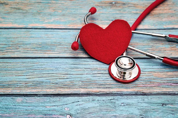 Día Mundial de la Salud, salud y concepto médico, stethoscop rojo — Foto de Stock