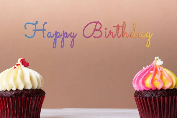 Feliz Cumpleaños Lindo Cupcake Sobre Fondo Rosa — Foto de Stock