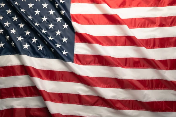 Amerikansk Flagga Viftar Vinden Stjärnor Och Ränder Närbild — Stockfoto