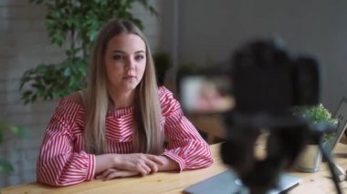 Vlogger ayna kayıt öğretici güzel makyaj