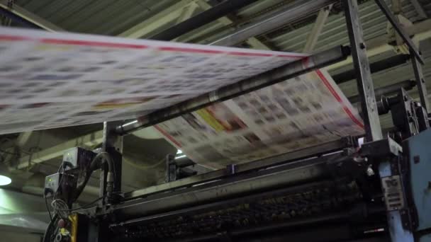 Druck von Zeitungen in Typografie — Stockvideo