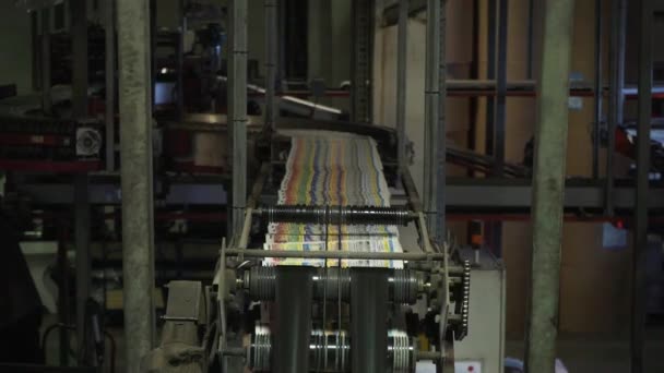 Impressão de jornais em tipografia — Vídeo de Stock