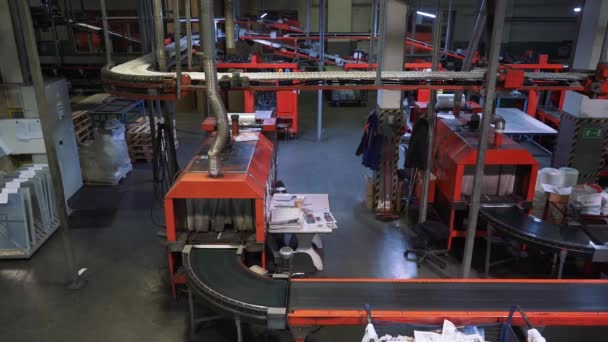 Zeitungsdruck in der Druckerei — Stockvideo