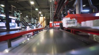 Son zamanlarda, matbaada basılmış gazete dağıtımı için Paketli