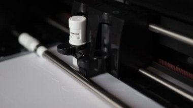 Kağıt kesme çizici, kağıt tek boynuzlu at.