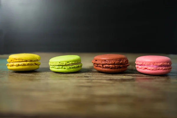 바탕에 달콤한 다채로운 Macarons — 스톡 사진