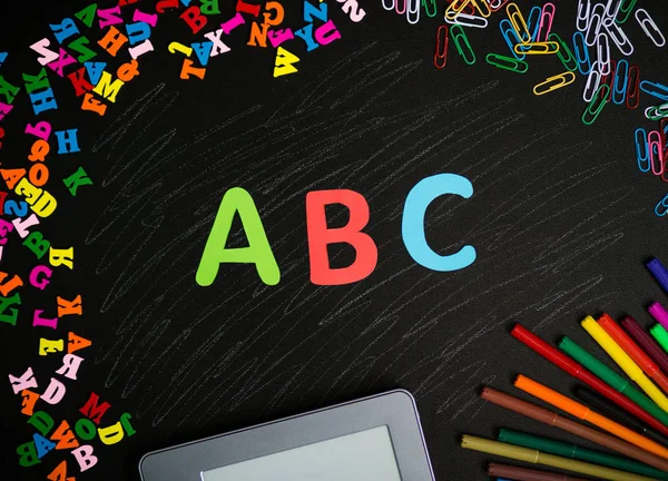 Terug Naar School Achtergrond Bovenaanzicht Van School Levert Paarse Blauwe — Stockfoto