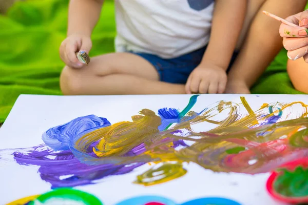 Los Niños Dibujan Parque Verano Concepto Artístico —  Fotos de Stock