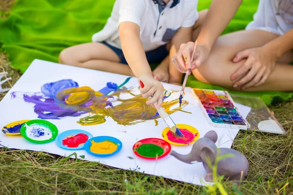 Los Niños Dibujan Parque Verano Concepto Artístico —  Fotos de Stock