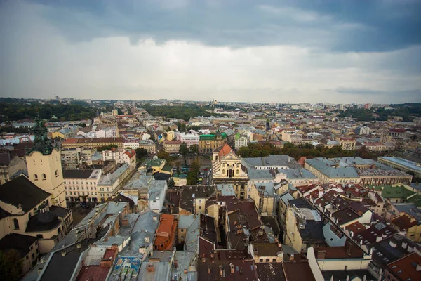 Luchtfoto Oude Europese Stad Met Regenachtige Wolken Achtergrond — Stockfoto