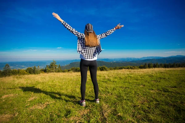 Hiking Girl Top Hill Hands Enjoy Mountain View Travel Concept — Stock Photo, Image