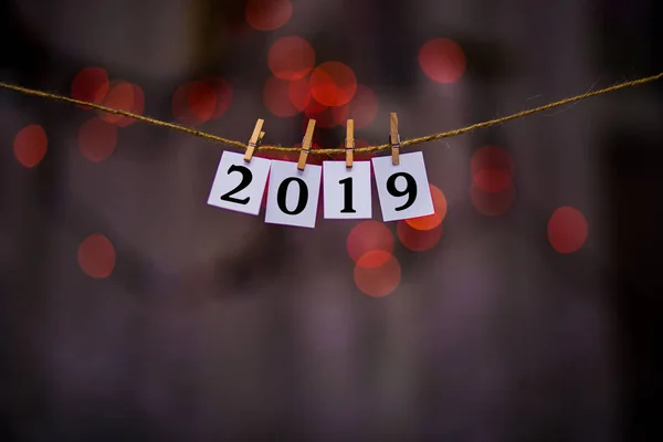 Garland Bokeh Arka Plan Üzerinde Mutlu Yeni Yıl 2019 Metinle — Stok fotoğraf