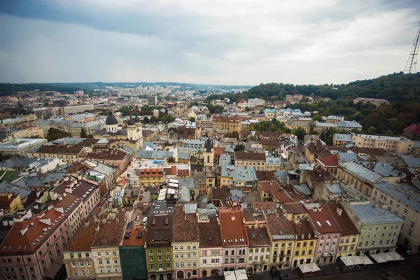 Widok Lotu Ptaka Stare Miasto Europejskie Deszczowe Chmury — Zdjęcie stockowe