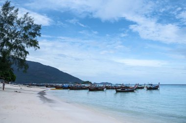 Koh Lipe adasında plaj.